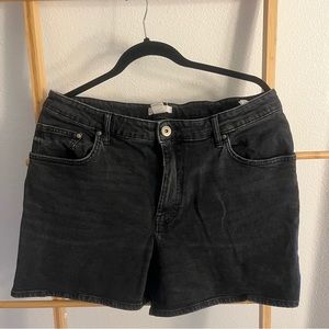 H&M black denim shorts size 14